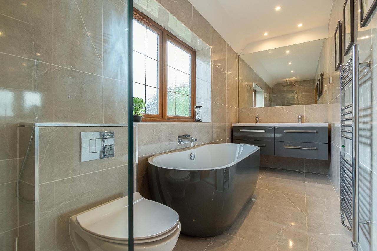 Boutique Green Acre Views Slough Ngoại thất bức ảnh