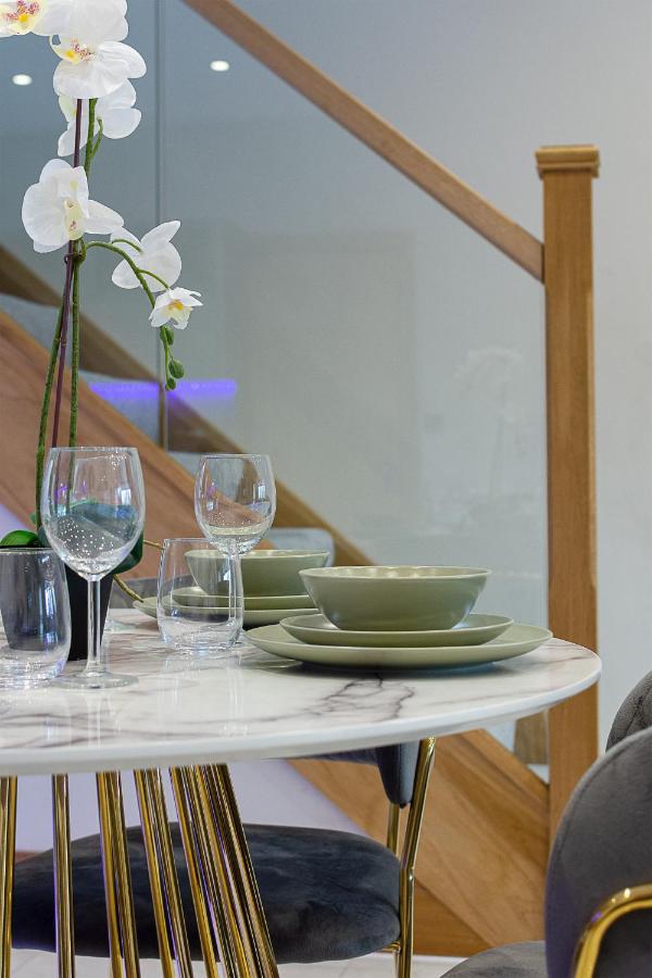 Boutique Green Acre Views Slough Ngoại thất bức ảnh